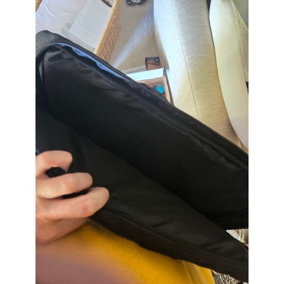 USED LAPTOP BAG LOOKS GOOD 15 INCH - Picture 4 of 4